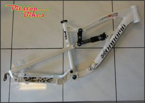 FRAME_DB_CHERRY_BOMB_6_WHT