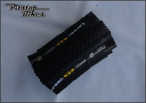 MAXXIS_LARSEN_2.0_UST