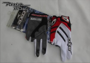 GLOVE_AXO_STENGAH