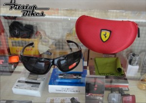 KACAMATA_FERRARI2