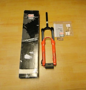 FORK_ROCKSHOX-RED-1