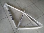 frame folker white
