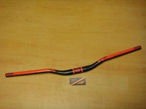 HB-FOLKER-GOOD-BOY-RED-BLACK