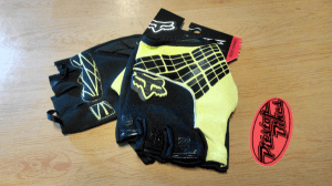 GLOVE-FOX-YELLOW